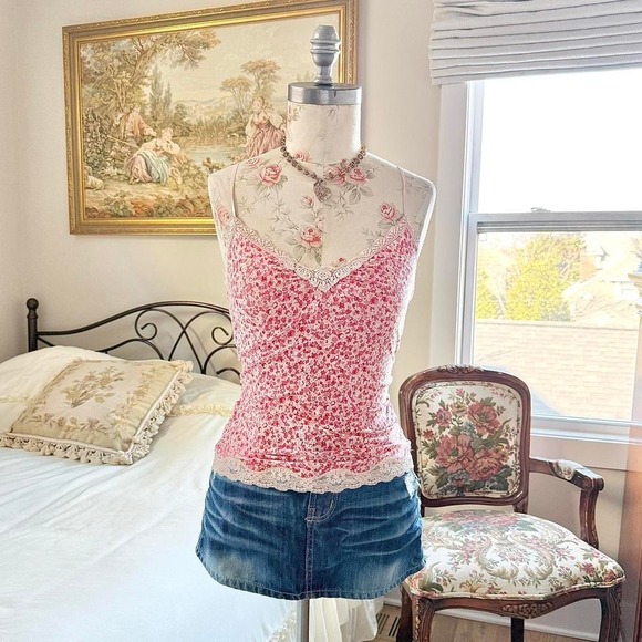 Express Tops - Y2K Express pink floral lace trim cami top size medium